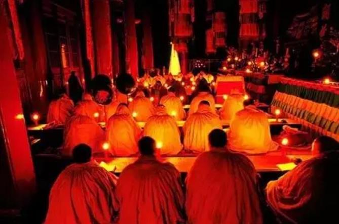西藏藏地节日之酥油花灯节西藏佛教旅游